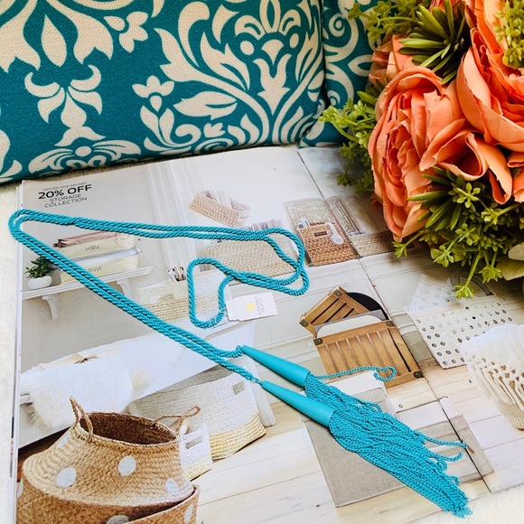 Kendra Scott Phara Necklace in Aqua - Picture 7 of 8